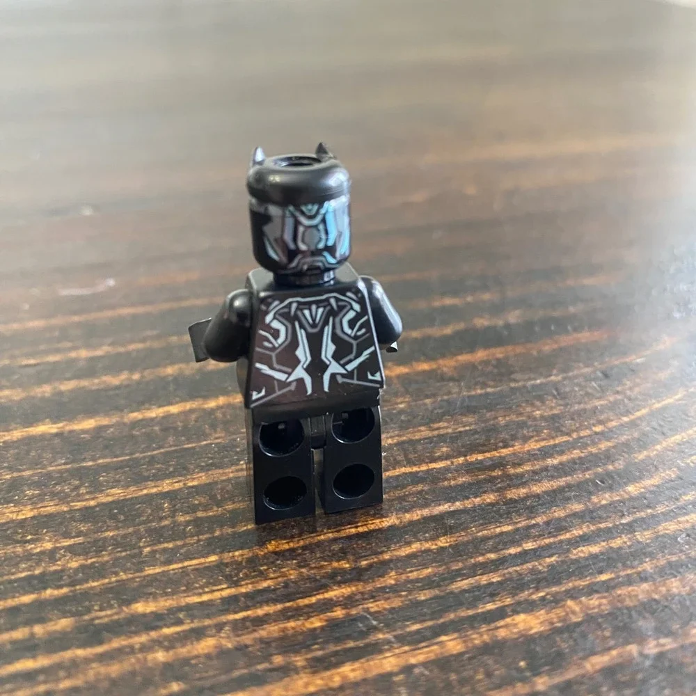 Genuine Lego Marvel‎ 76099 Metallic Blue Black Panther Minifigure